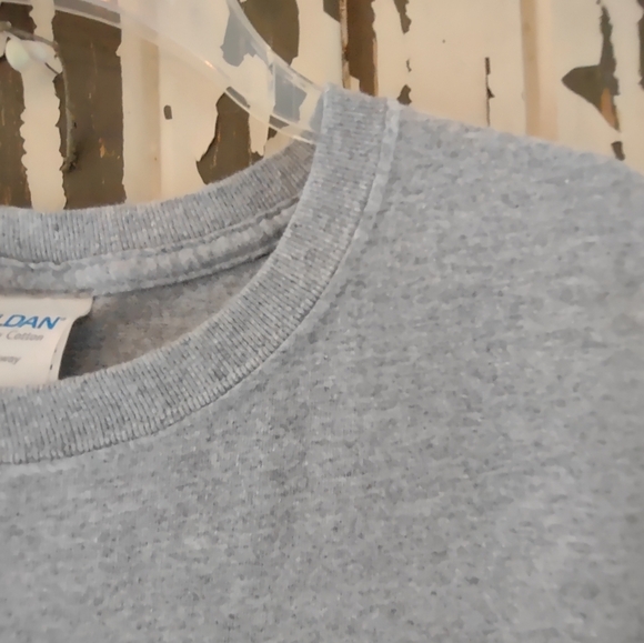 GILDAN HEAVY WEIGHT XL TEE - Picture 3 of 7